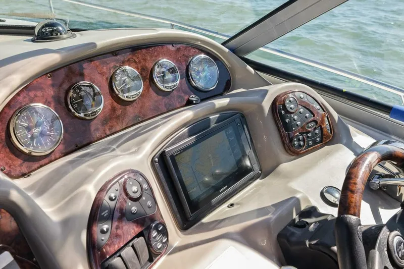 Slide: The Image of Sea Ray 320 Sundancer 2006 - 4315487