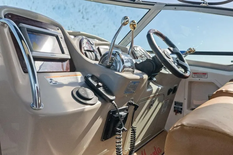 Slide: The Image of Sea Ray 320 Sundancer 2006 - 4315488