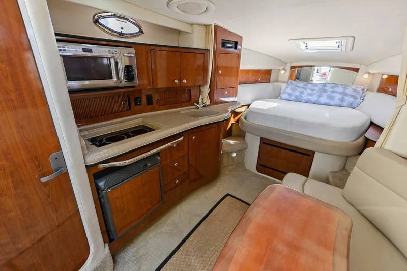 Slide: The Image of Sea Ray 320 Sundancer 2006 - 4315497