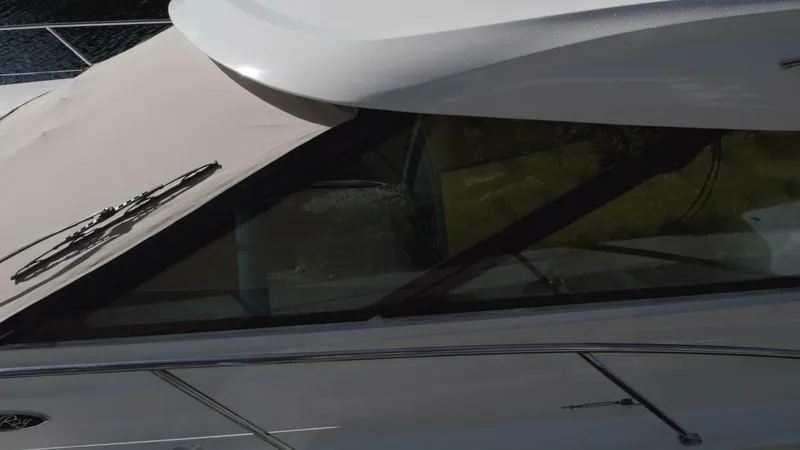 Slide: The Image of Sea Ray 45 Sundancer 2010 - 4315818