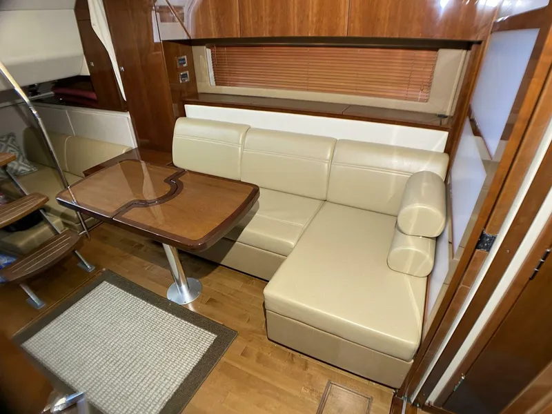 Slide: The Image of Sea Ray 45 Sundancer 2010 - 4315824
