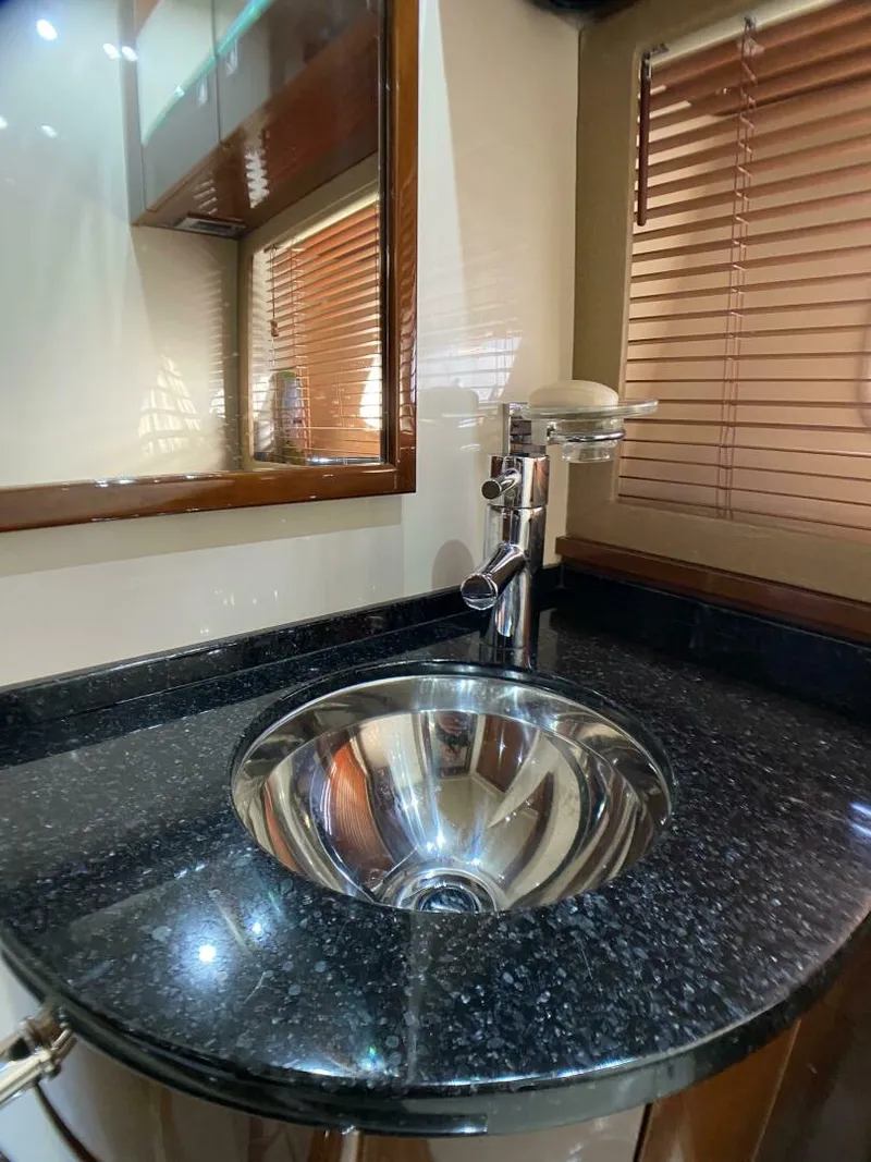 Slide: The Image of Sea Ray 45 Sundancer 2010 - 4315834