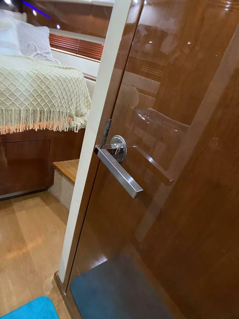 Slide: The Image of Sea Ray 45 Sundancer 2010 - 4315835