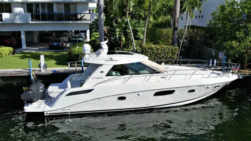 Slide: The Image of Sea Ray 45 Sundancer 2010 - 4315804