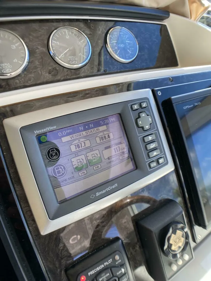 Slide: The Image of Sea Ray 45 Sundancer 2010 - 4315842