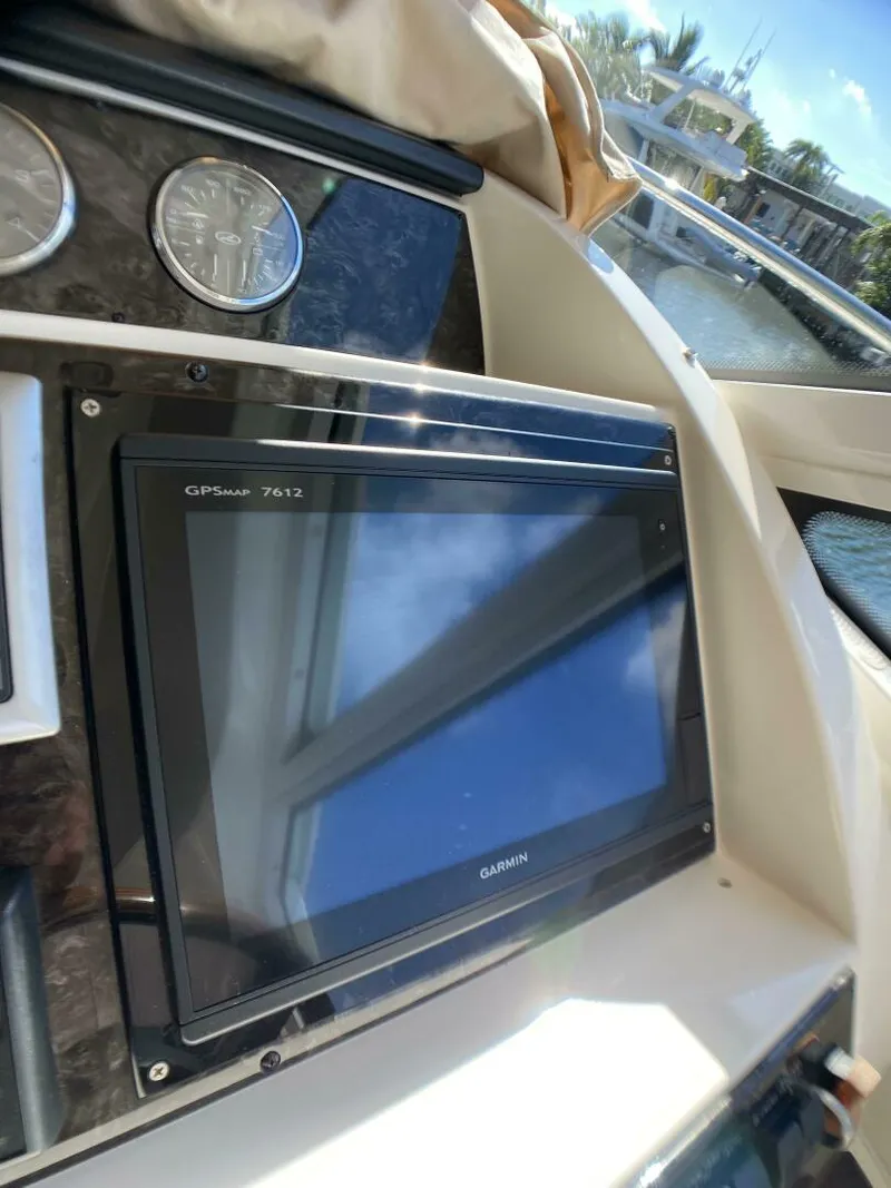 Slide: The Image of Sea Ray 45 Sundancer 2010 - 4315846