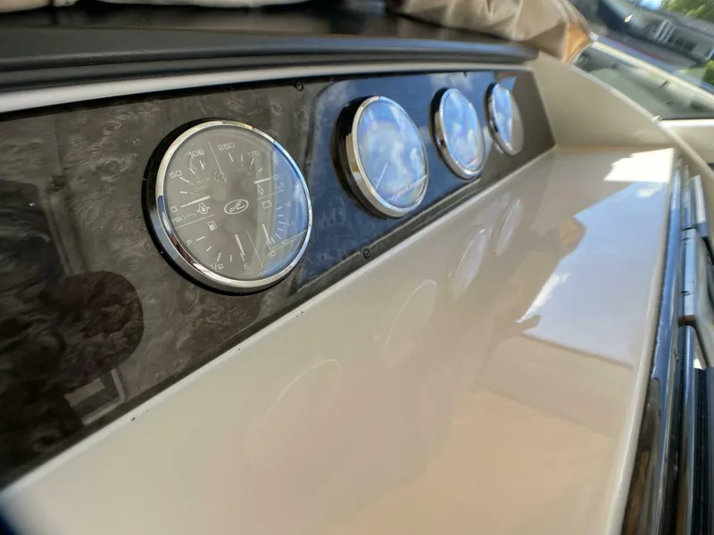 Slide: The Image of Sea Ray 45 Sundancer 2010 - 4315847