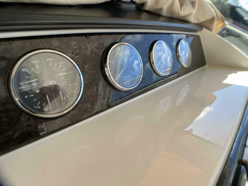 Slide: The Image of Sea Ray 45 Sundancer 2010 - 4315848