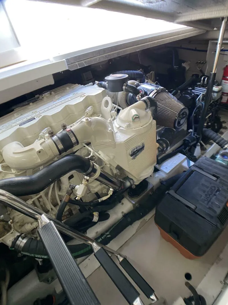 Slide: The Image of Sea Ray 45 Sundancer 2010 - 4315858