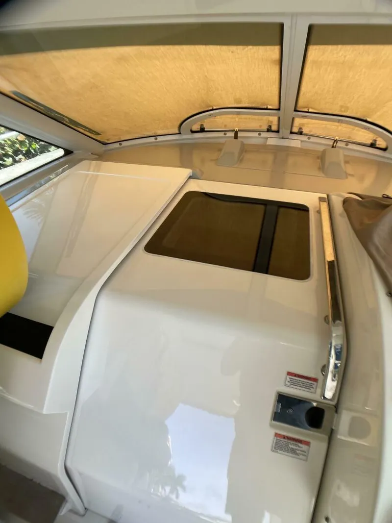 Slide: The Image of Sea Ray 45 Sundancer 2010 - 4315862