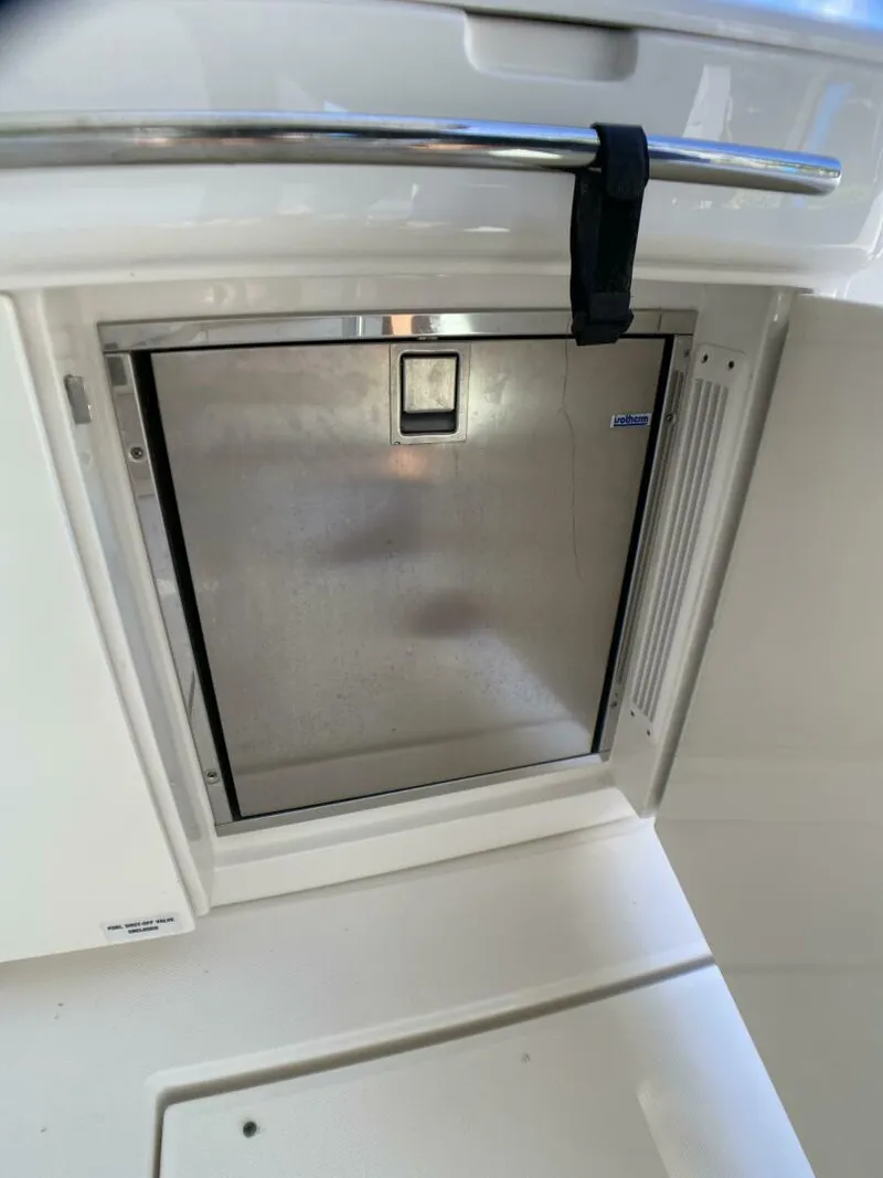 Slide: The Image of Sea Ray 45 Sundancer 2010 - 4315863