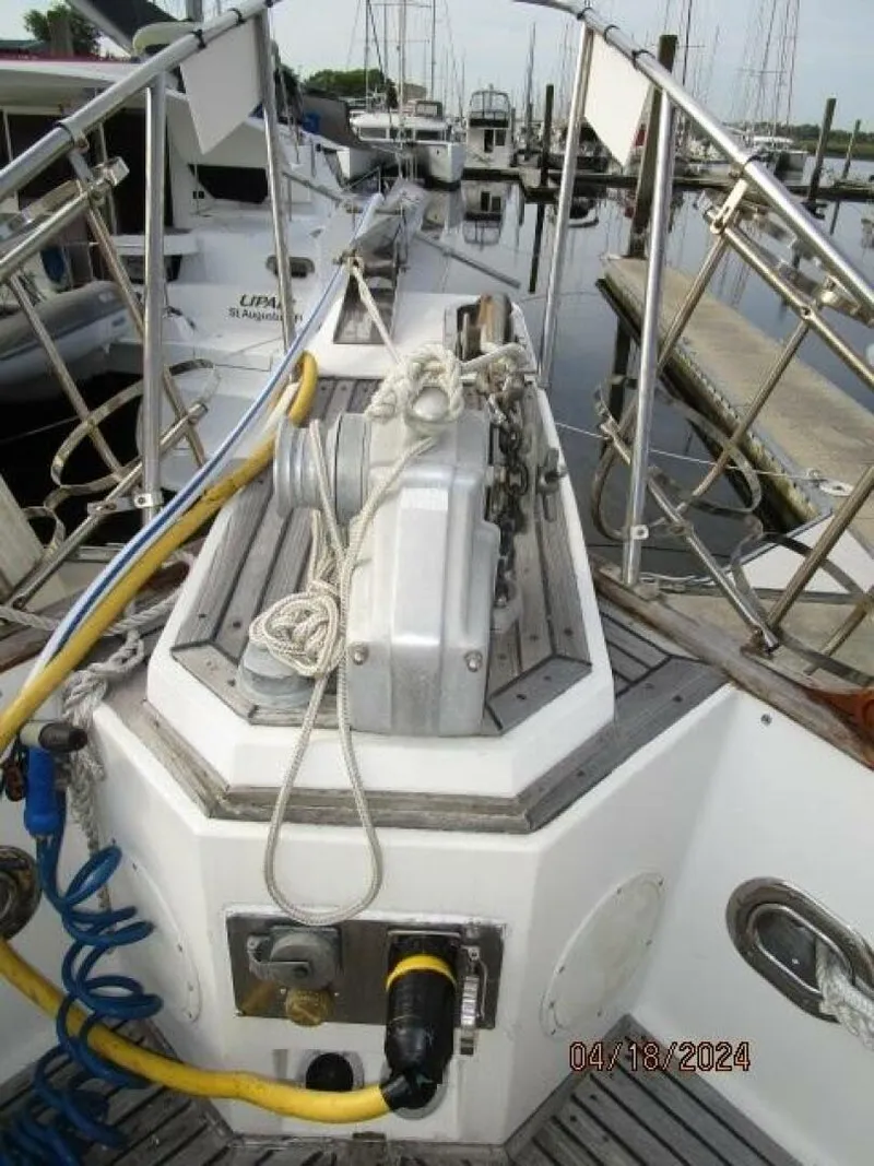 Slide: The Image of 46' Grand Banks anchor windlass1 - 4315962