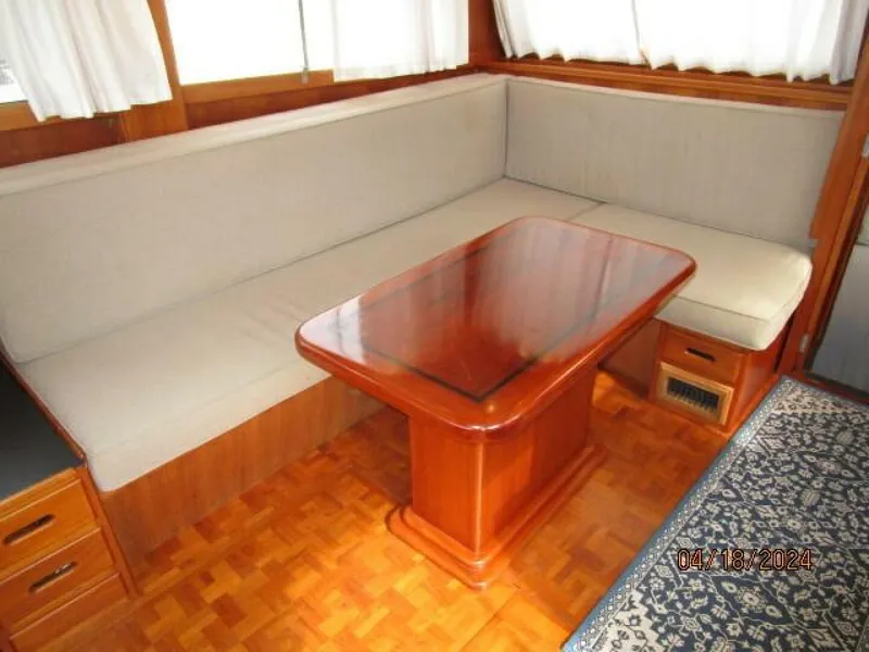 Slide: The Image of 46' Grand Banks salon starboard aft seating - 4316020
