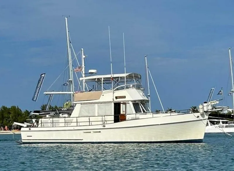 Slide: The Image of 46' Grand Banks starboard profile1 - 4316026