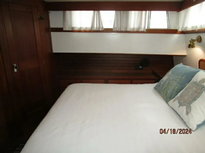 Slide: The Image of 46' Grand Banks master stateroom starboard - 4316001