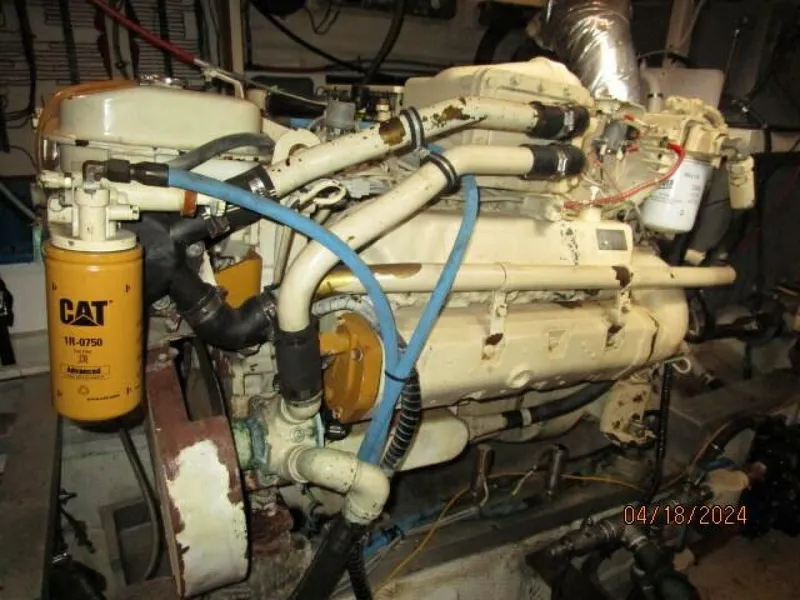 Slide: The Image of 46' Grand Banks starboard main engine - 4316024