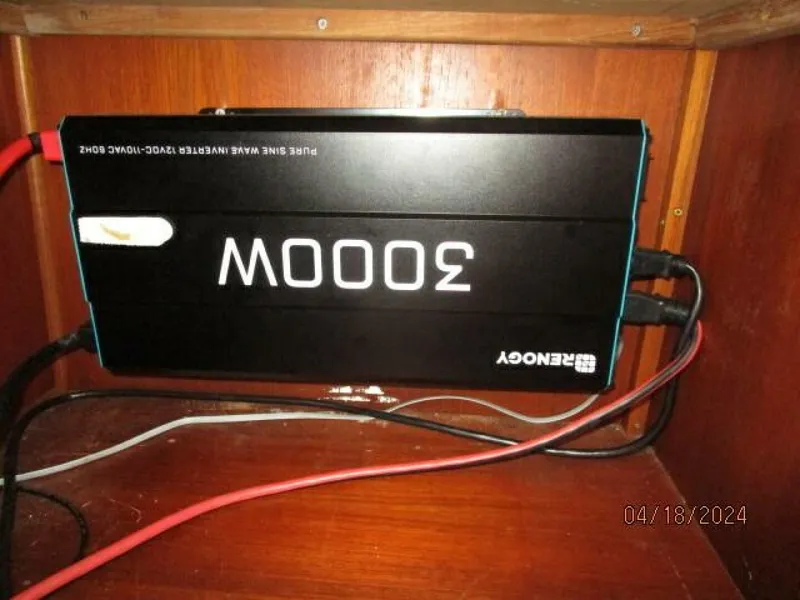 Slide: The Image of 46' Grand Banks inverter - 4315989