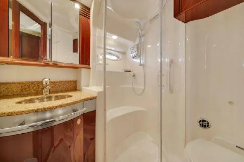 Slide: The Image of Sea Ray 520 Sedan Bridge 2007 - 4316568