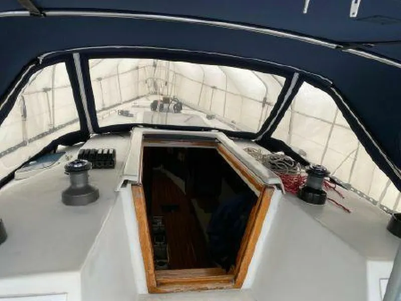 Slide: The Image of Dodger Extends back into the cockpit  - 4317532