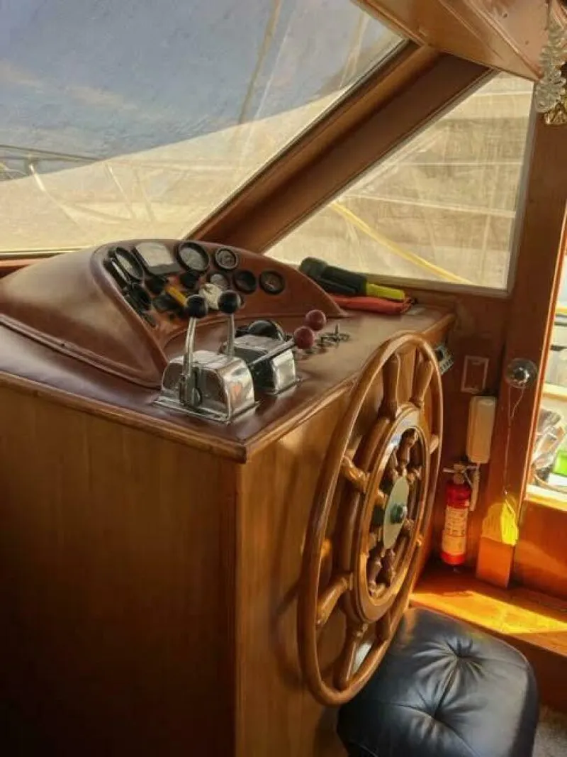 Slide: The Image of Island Gypsy Motor Cruiser Sedan 1984 - 4319435