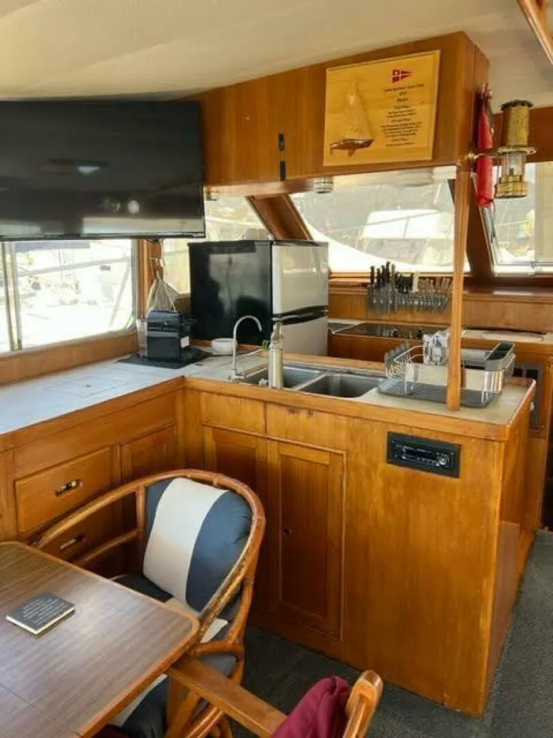Slide: The Image of Island Gypsy Motor Cruiser Sedan 1984 - 4319442