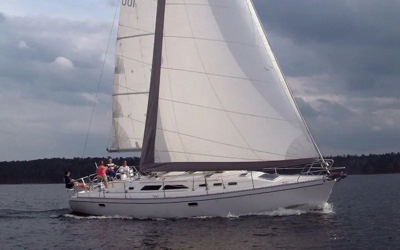 Slide: The Image of 1997 Catalina 400 Sailing with the original sails - 4321455