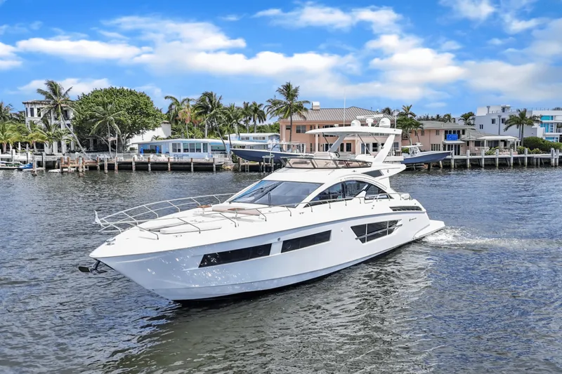 Slide: The Image of Cruisers 60 Fly 2024 - 5500041
