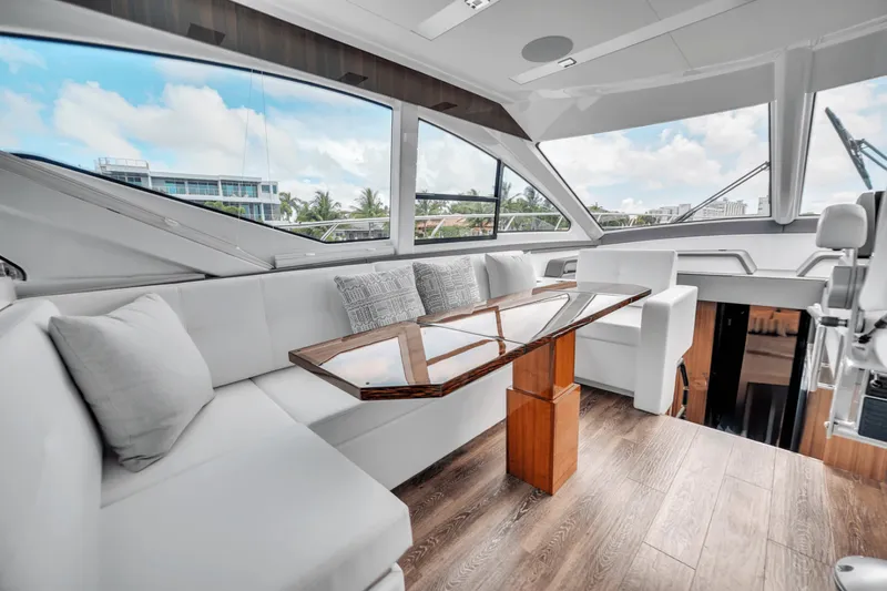 Slide: The Image of Cruisers 60 Fly 2024 - 5500073