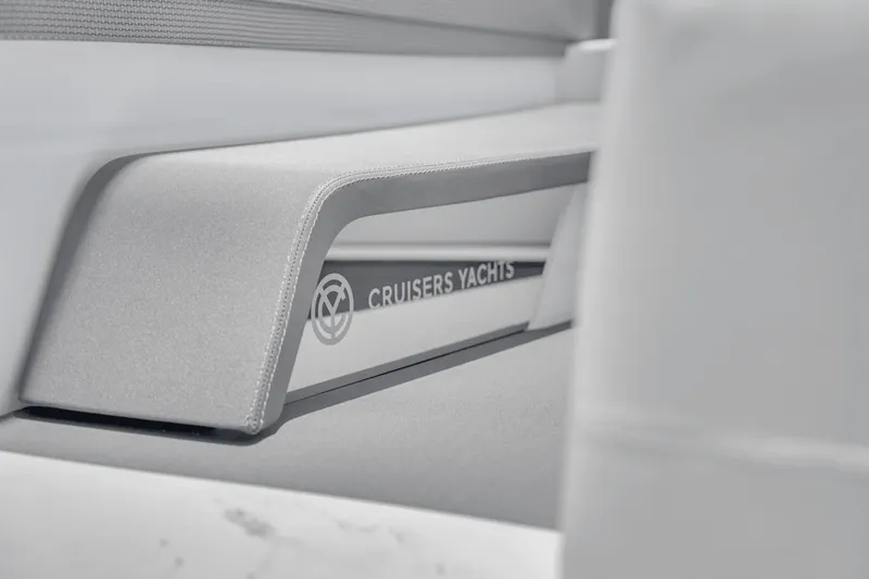 Slide: The Image of Cruisers 60 Fly 2024 - 5500110