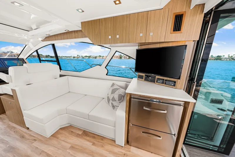 Slide: The Image of Cruisers 50 Cantius 2024 - 5598435