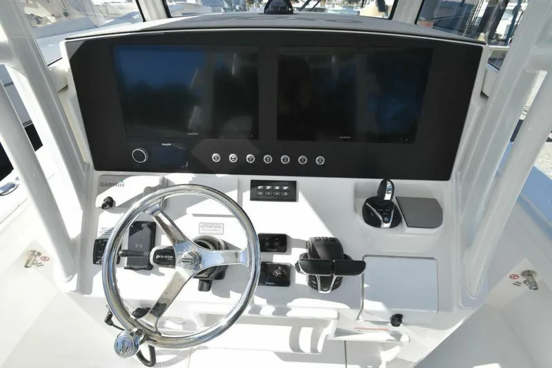 Slide: The Image of Regulator Marine 30XO 2023 - 5242049