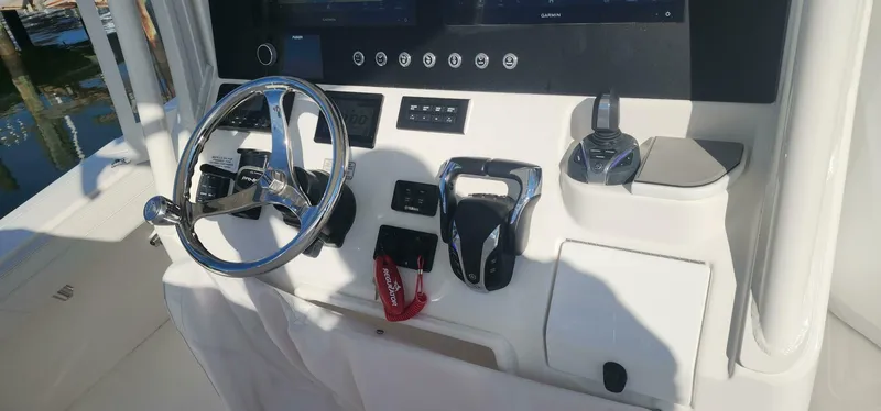 Slide: The Image of Regulator Marine 30XO 2023 - 5242080