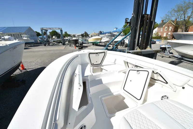 Slide: The Image of Regulator Marine 30XO 2023 - 5242054