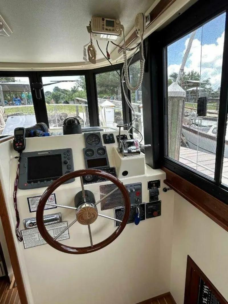Slide: The Image of No Rush Lower Helm - 4329964