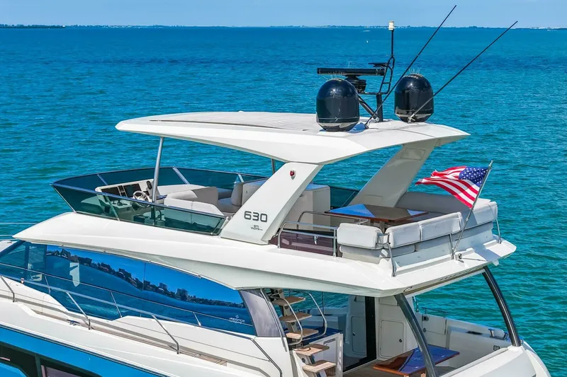 Slide: The Image of 2019 Prestige 630 Flybridge -Profile - 6095122