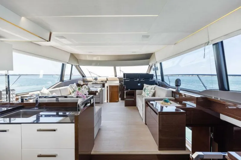 Slide: The Image of 2019 Prestige 63 Flybridge 'Peace' Salon - 4327454
