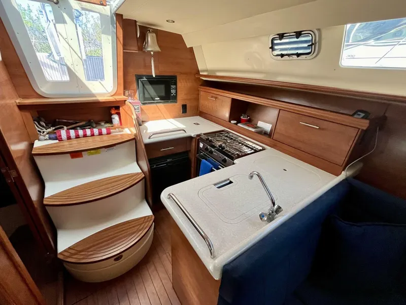 Slide: The Image of Marlow-Hunter 33 2012 - 4329152