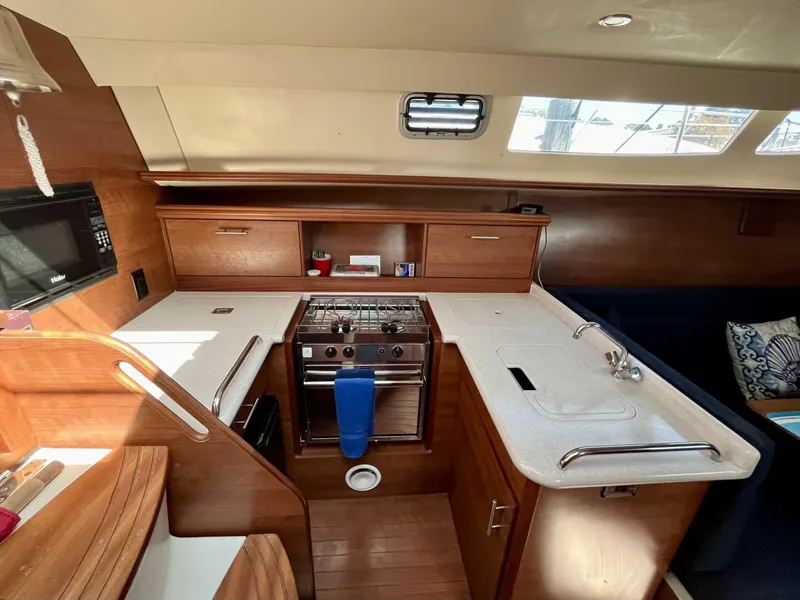 Slide: The Image of Marlow-Hunter 33 2012 - 4329153