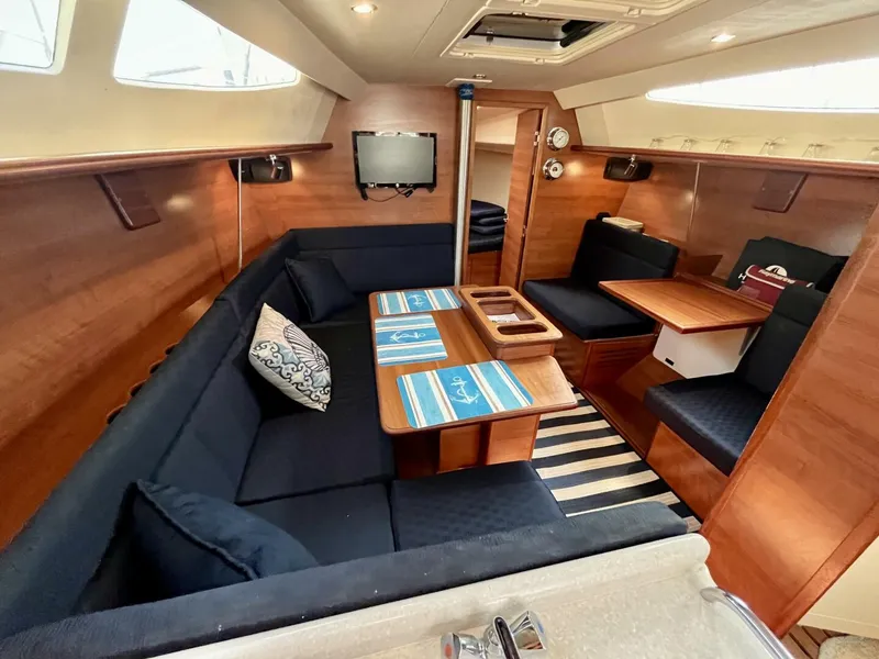 Slide: The Image of Marlow-Hunter 33 2012 - 4329164