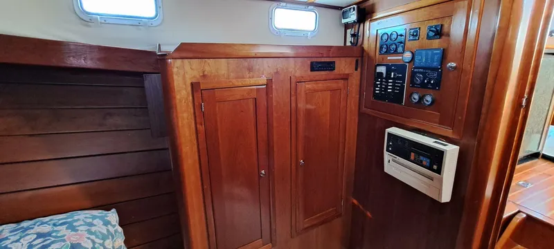 Slide: The Image of Rozema Boat Works 42 1999 - 4334488