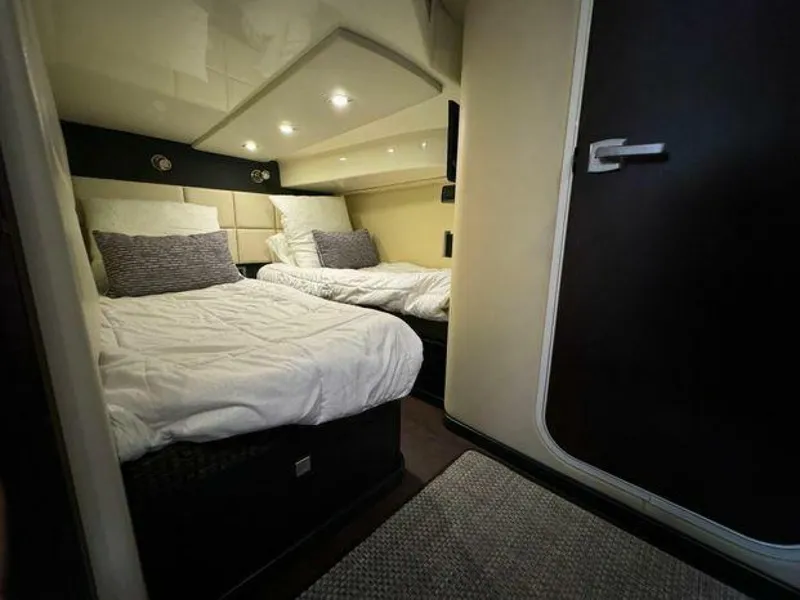 Slide: The Image of Monterey 400 Sport Yacht 2012 - 4329780
