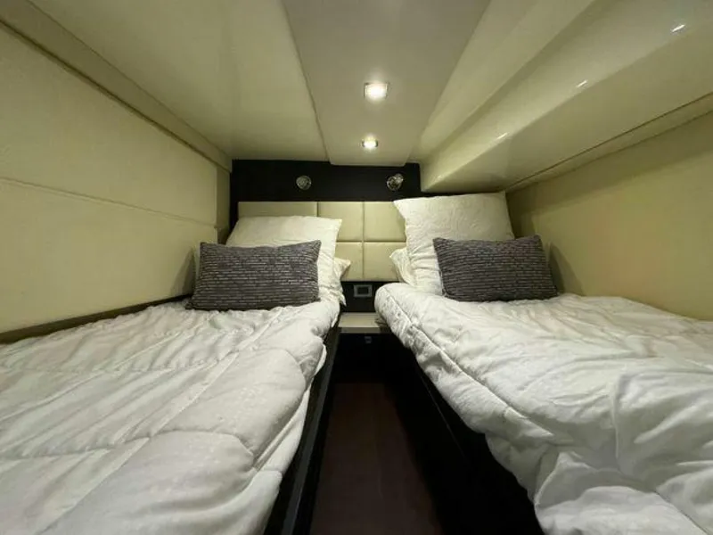 Slide: The Image of Monterey 400 Sport Yacht 2012 - 4329782