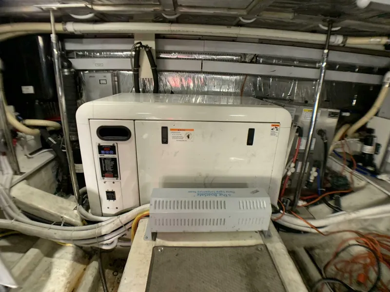 Slide: The Image of Carver Yachts 56 Voyager 2006 - 4330773