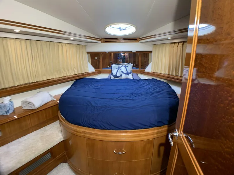 Slide: The Image of Carver Yachts 56 Voyager 2006 - 4330819