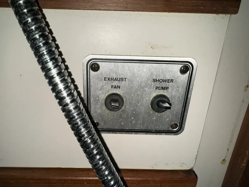 Slide: The Image of Carver Yachts Mariner 3297 1990 - 4334086