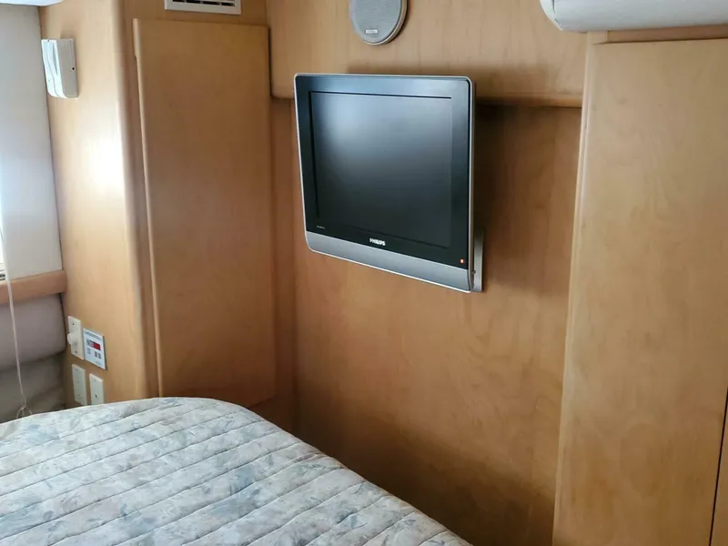 Slide: The Image of Carver Yachts 355 1996 - 4335301