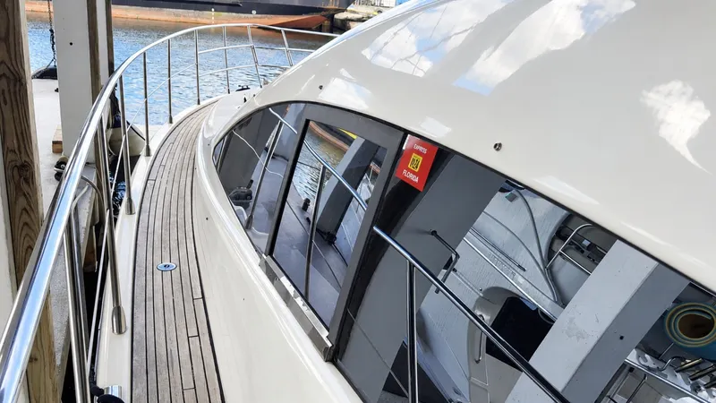 Slide: The Image of Azimut 62 2004 - 7663395