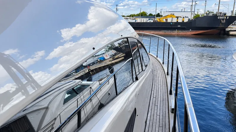 Slide: The Image of Azimut 62 2004 - 7663396