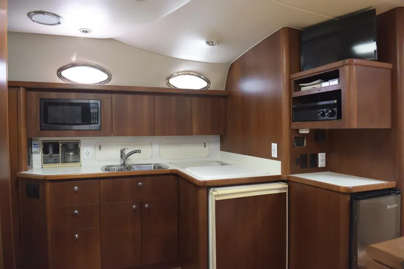 Slide: The Image of 40 Tiara 1995 400 EXP 'SPROUT' Galley - 4341054