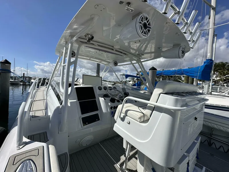 Slide: The Image of Intrepid 377 Walkaround Cuddy 2002 - 4338899